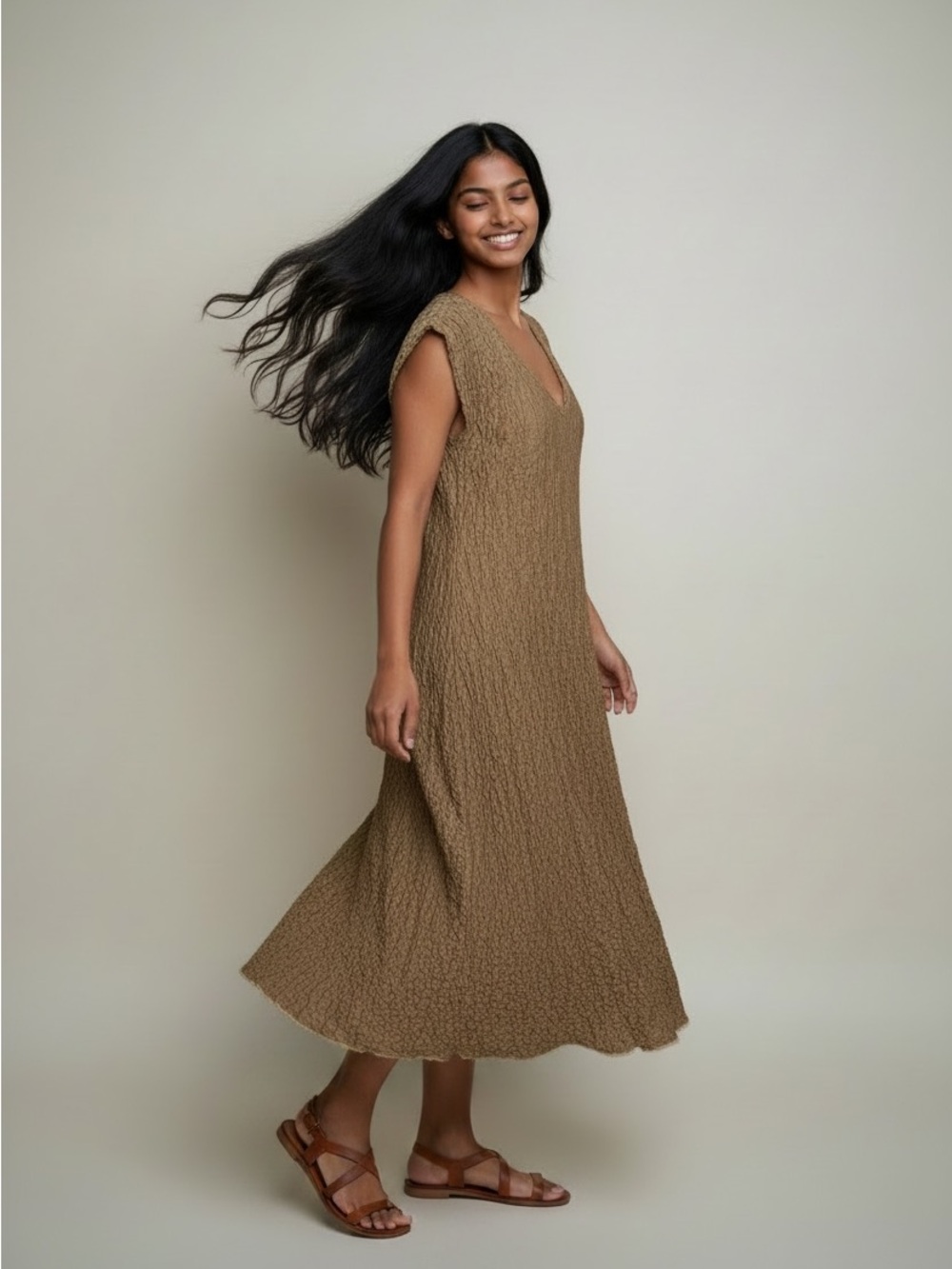Dick & Jayne Cap Sleeve Women’s Dress Size Large Taupe Tan V-Neck Full Skirt
